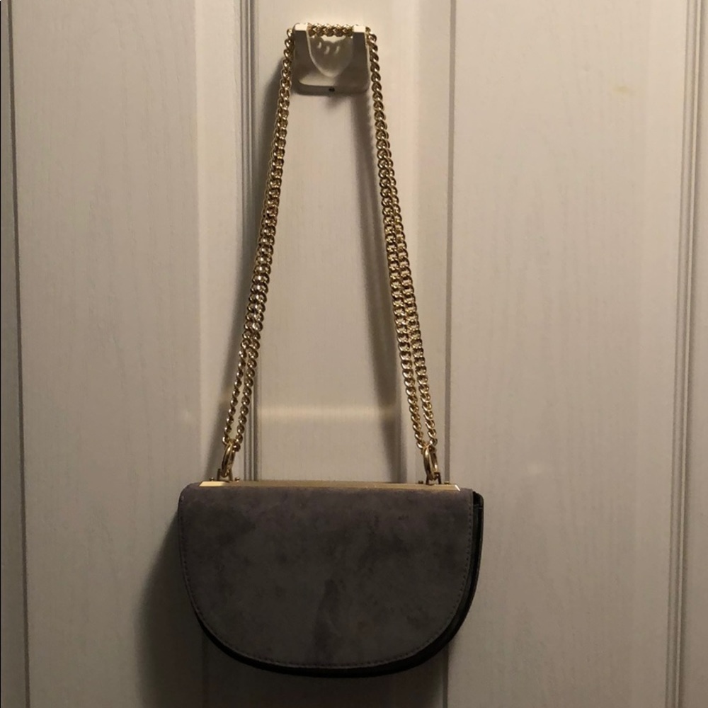 Express brand chain-linked going out bag